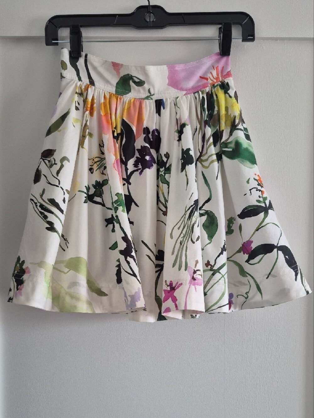 NWT Aje Mini Skater Skirt In Botanical Floral In White and Multicolor, US 0/AU 4